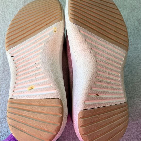 Allbirds Women's Wool Runner Mizzle Sneakers in Mauve - Picture 6 of 7